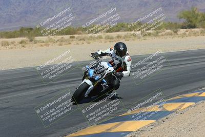 media/Mar-24-2025-Moto Forza (Mon) [[57ce5c5cff]]/3-Beginner Group/Session 3 (Turn 6 Inside)/